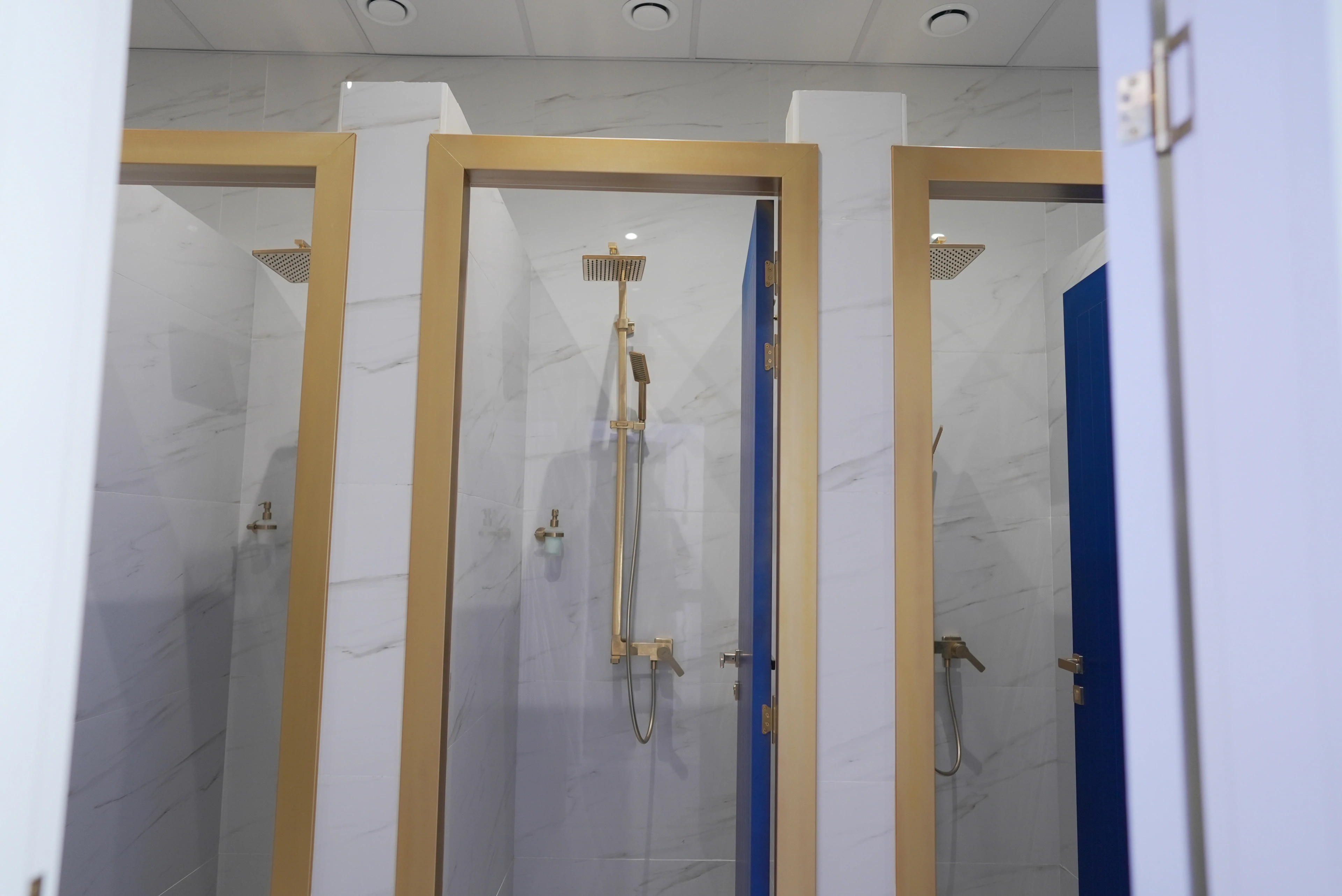 Showers at the dive center